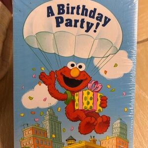 Sesame Street Elmo Parachute Party Invitations - Blue and Red